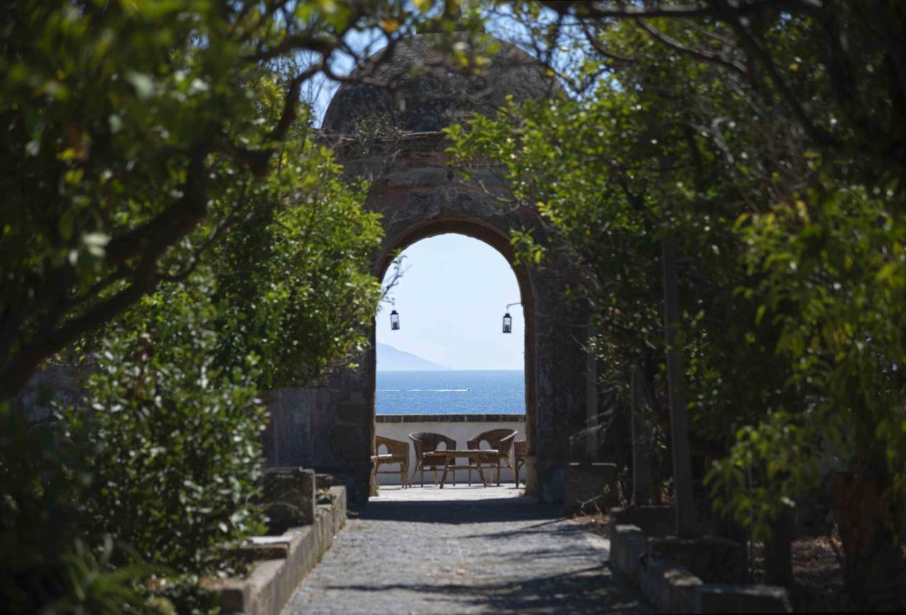 La Poetica In Villa Eldorado Procida Exterior photo